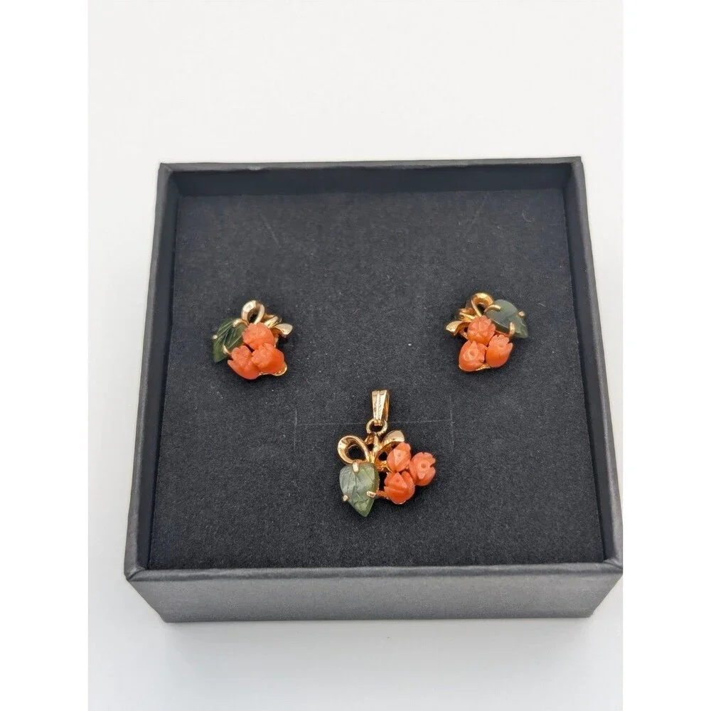 Vtg Set Angel Skin Coral Jade Stone Flowers Leaves Gold Plated Pendant Earrings